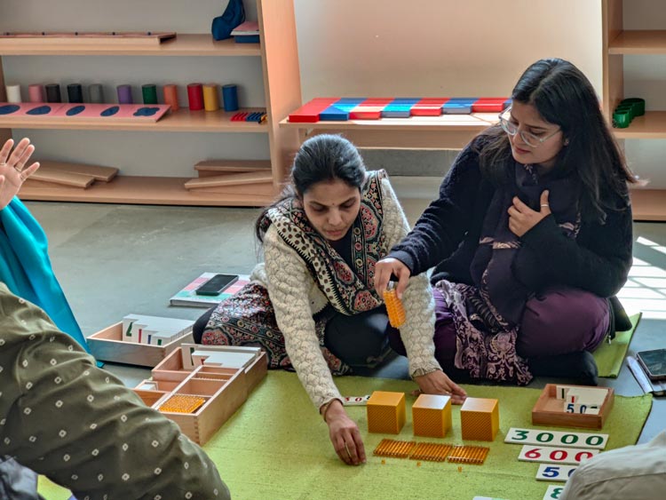 Montessori Lab Image